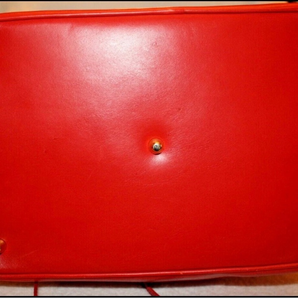 Red Leather Drawstring Bucket Bag - Picture 5 of 9